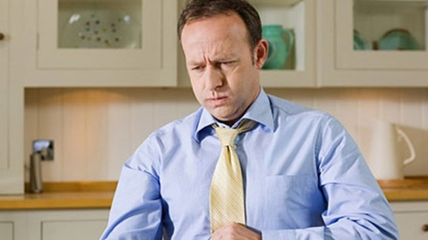 Cách giảm đầy hơi đơn giản sau khi ăn quá no