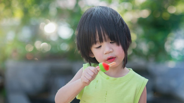 Nguyên nhân và cách phòng tránh bệnh tiêu chảy cho trẻ lúc giao mùa